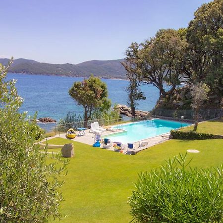 Villa Le Sprizze A Bordo Del Mare - Goelba Marciana Marina  Exterior foto