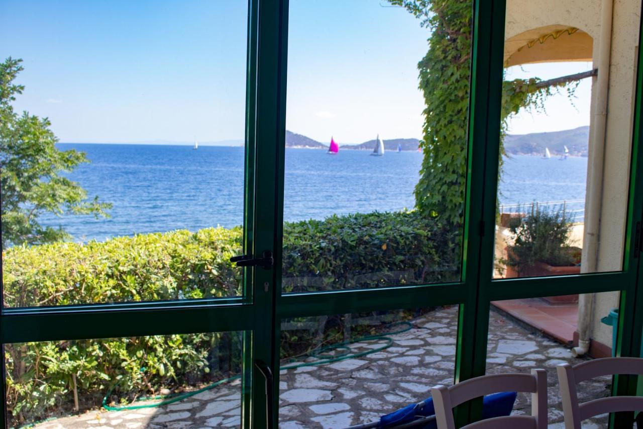 Villa Le Sprizze A Bordo Del Mare - Goelba Marciana Marina  Exterior foto