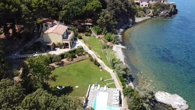 Villa Le Sprizze A Bordo Del Mare - Goelba Marciana Marina  Exterior foto