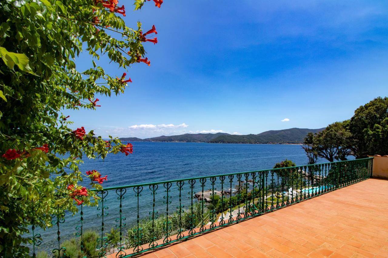 Villa Le Sprizze A Bordo Del Mare - Goelba Marciana Marina  Exterior foto