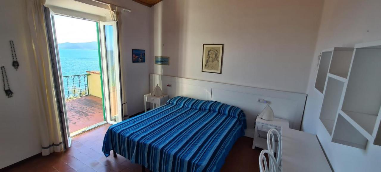 Villa Le Sprizze A Bordo Del Mare - Goelba Marciana Marina  Exterior foto