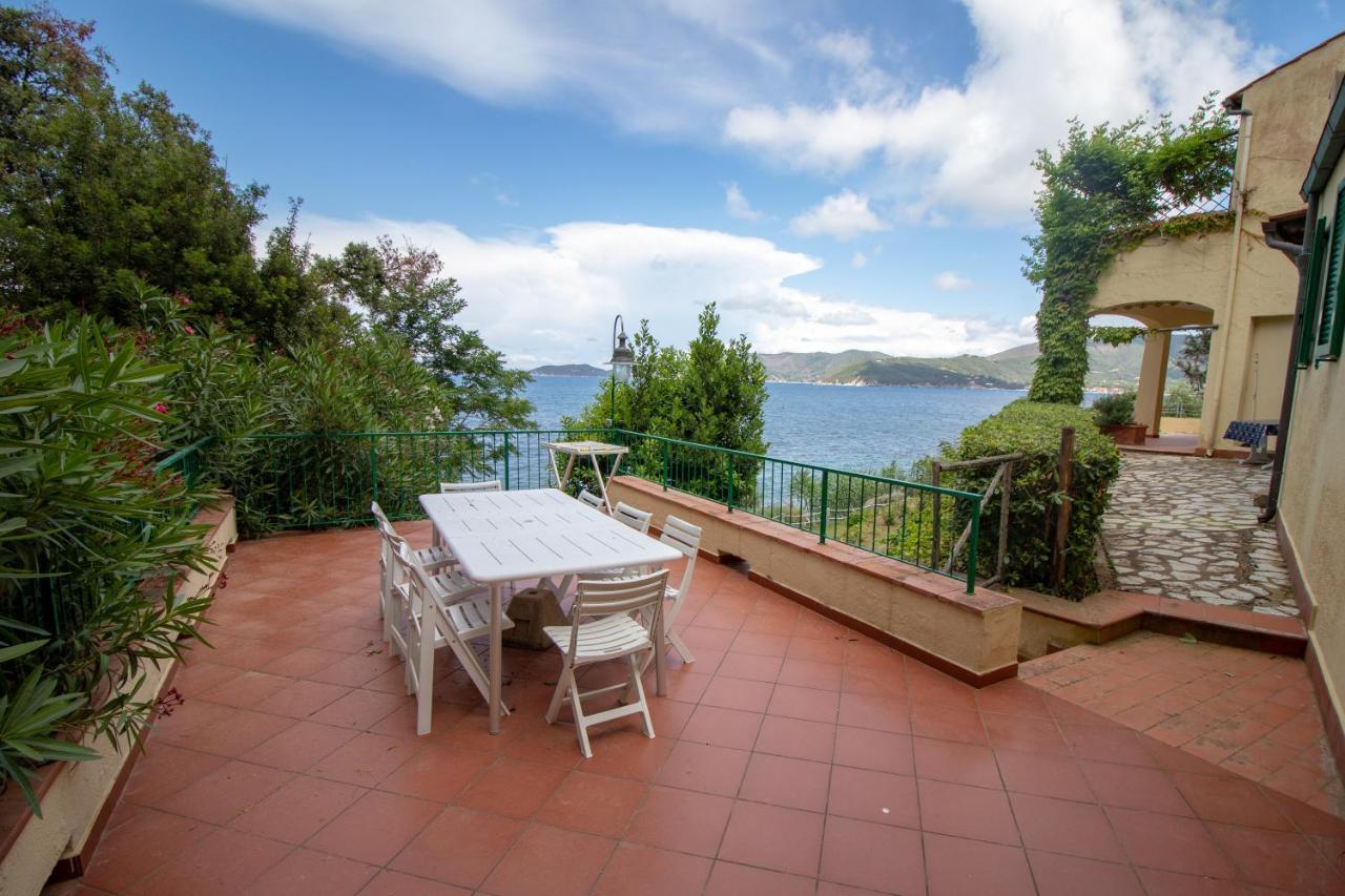 Villa Le Sprizze A Bordo Del Mare - Goelba Marciana Marina  Exterior foto