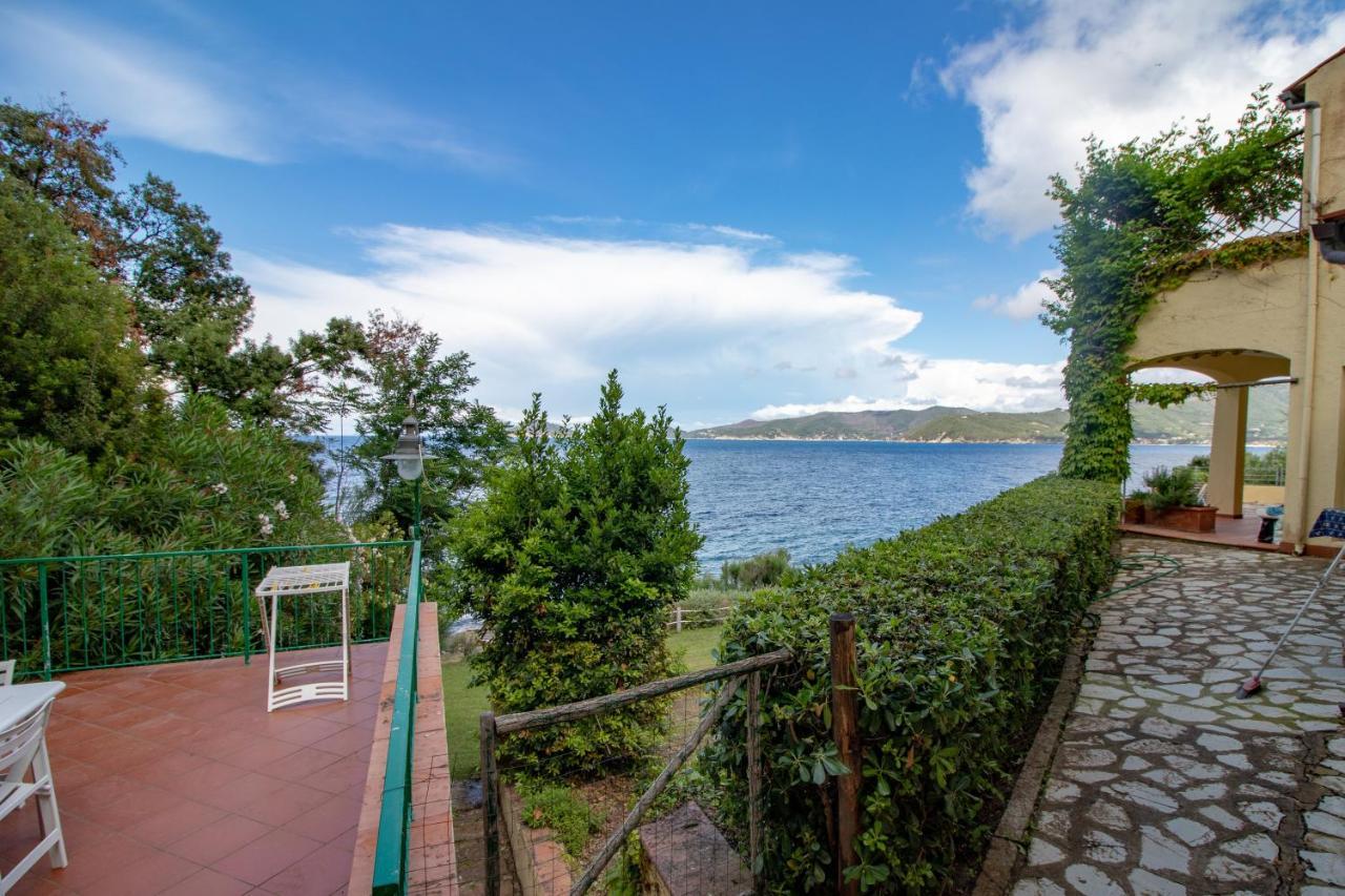 Villa Le Sprizze A Bordo Del Mare - Goelba Marciana Marina  Exterior foto