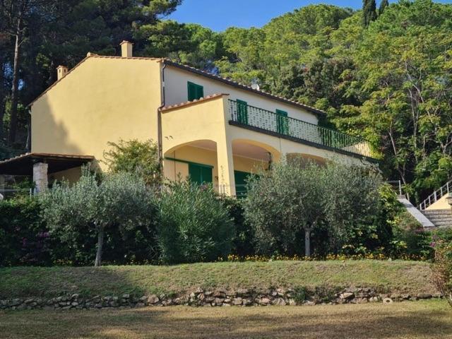 Villa Le Sprizze A Bordo Del Mare - Goelba Marciana Marina  Exterior foto